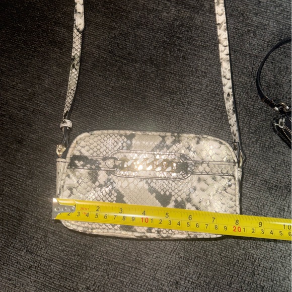 Steve Madden Snake Print Mini Crossbody Camera Bag Gold Chain Beige Black - Picture 7 of 15